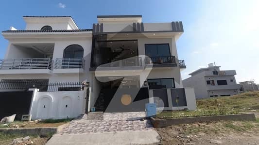 SHORT CORNER HOUSE AVAILABLE FOR SALE F BLOCK SIZE 5 MARLA MULTI GARDENS B-17 ISLAMABAD