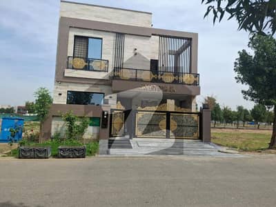 بحریہ آرچرڈ لاہور میں 2 کمروں کا 8 مرلہ زیریں پورشن 50.0 ہزار میں کرایہ پر دستیاب ہے۔