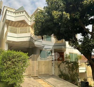 I-8/2.40x80 Upper Portion Available For Rent Near Park Location chips Flooring