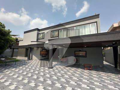 ڈی ایچ اے فیز 2 ڈیفنس (ڈی ایچ اے),لاہور میں 6 کمروں کا 2 کنال مکان 17.0 کروڑ میں برائے فروخت۔