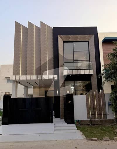 5 MARLA PRIME LOCATION BRAND NEW HOUSE FOR SALE IN DHA RAHBAR PHASE 2. NEAR TO PARK, MARKET, MASQUE   GASS INSTALLED