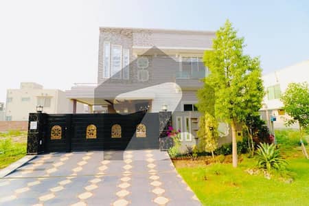 ڈی ایچ اے فیز 3 ڈیفنس (ڈی ایچ اے),لاہور میں 4 کمروں کا 7 مرلہ مکان 3.65 کروڑ میں برائے فروخت۔