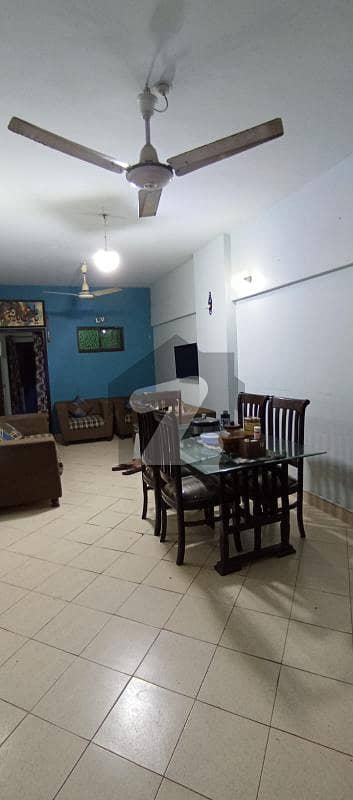 گلستانِ جوہر کراچی میں 3 کمروں کا 6 مرلہ فلیٹ 1.5 کروڑ میں برائے فروخت۔