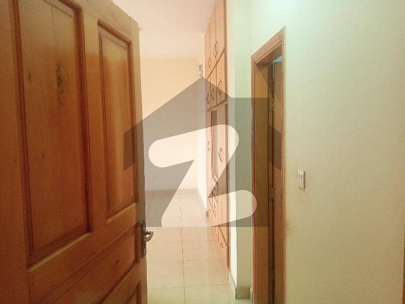 حیات آباد فیز 5 حیات آباد,پشاور میں 5 کمروں کا 9 مرلہ فلیٹ 85.0 ہزار میں کرایہ پر دستیاب ہے۔ حیات آباد فیز 5 حیات آباد,پشاور میں 5 کمروں کا 9 مرلہ فلیٹ 85.0 ہزار میں کرایہ پر دستیاب ہے۔