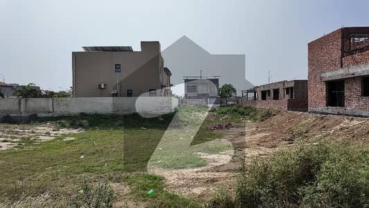 ڈی ایچ اے فیز 8 - بلاک وی فیز 8,ڈیفنس (ڈی ایچ اے),لاہور میں 1 کنال رہائشی پلاٹ 4.8 کروڑ میں برائے فروخت۔ ڈی ایچ اے فیز 8 - بلاک وی فیز 8,ڈیفنس (ڈی ایچ اے),لاہور میں 1 کنال رہائشی پلاٹ 4.8 کروڑ میں برائے فروخت۔