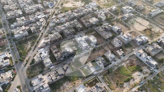 ستارہ ویلی فیصل آباد میں 5 مرلہ رہائشی پلاٹ 65.0 لاکھ میں برائے فروخت۔