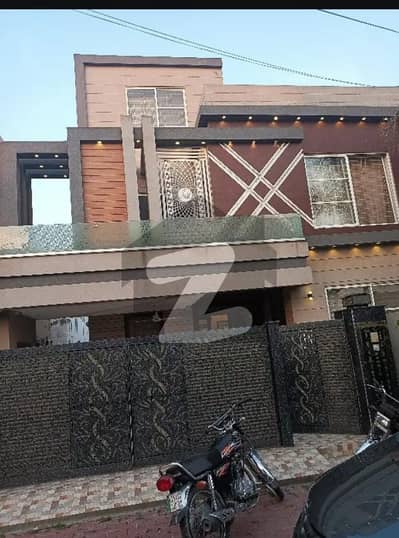 بحریہ ٹاؤن لاہور میں 5 کمروں کا 10 مرلہ مکان 2.7 لاکھ میں کرایہ پر دستیاب ہے۔ بحریہ ٹاؤن لاہور میں 5 کمروں کا 10 مرلہ مکان 2.7 لاکھ میں کرایہ پر دستیاب ہے۔