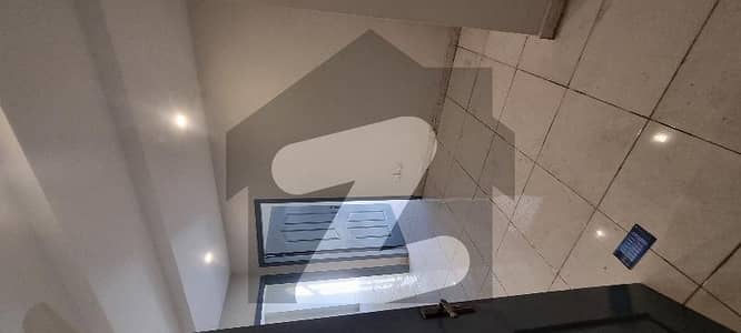 بحریہ اسکوائر کمرشل بحریہ ٹاؤن فیز 7,بحریہ ٹاؤن راولپنڈی,راولپنڈی میں 2 کمروں کا 3 مرلہ فلیٹ 33.0 ہزار میں کرایہ پر دستیاب ہے۔