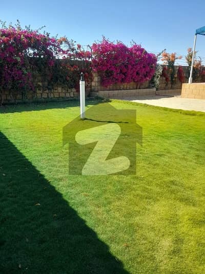 سُپر ہائی وے کراچی میں 2 کمروں کا 8 کنال فارم ہاؤس 2.7 کروڑ میں برائے فروخت۔