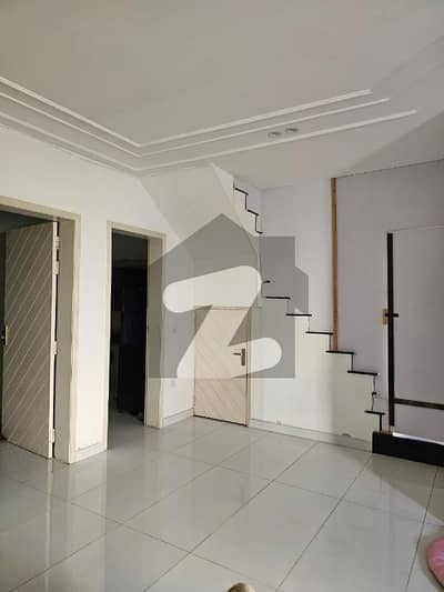 اتحاد ٹاؤن فیز 1 - بلاک سی اتحاد ٹاؤن فیز ١,اتحاد ٹاؤن,رائیونڈ روڈ,لاہور میں 1 کمرے کا 5 مرلہ زیریں پورشن 60.0 ہزار میں کرایہ پر دستیاب ہے۔