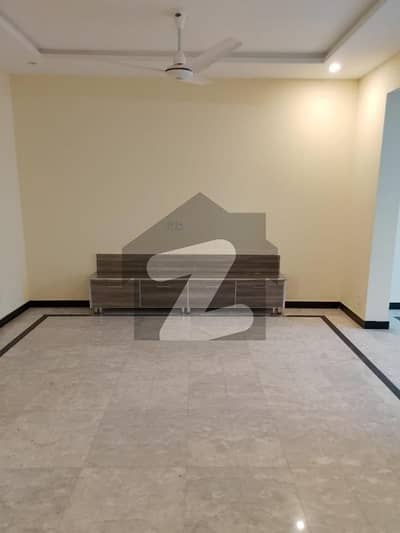 راول ٹاؤن اسلام آباد میں 3 کمروں کا 9 مرلہ مکان 1.0 لاکھ میں کرایہ پر دستیاب ہے۔