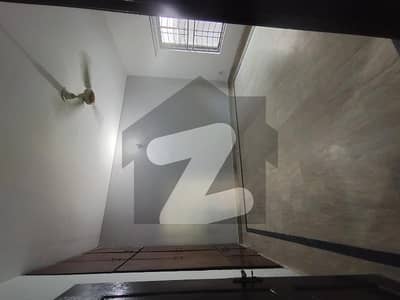 1 Marla Triple Story Plaza For Rent With Basement Miltry account