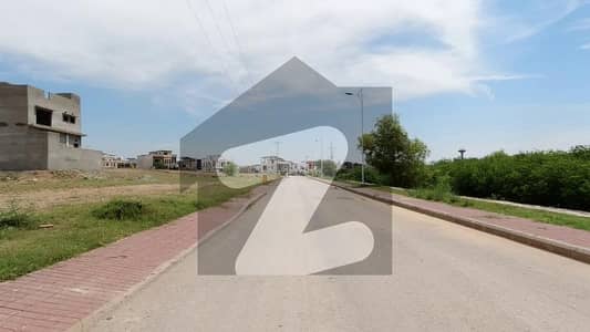 بحریہ ٹاؤن فیز 8 ایکسٹینشن بحریہ ٹاؤن فیز 8,بحریہ ٹاؤن راولپنڈی,راولپنڈی میں 1 کنال رہائشی پلاٹ 26.5 لاکھ میں برائے فروخت۔