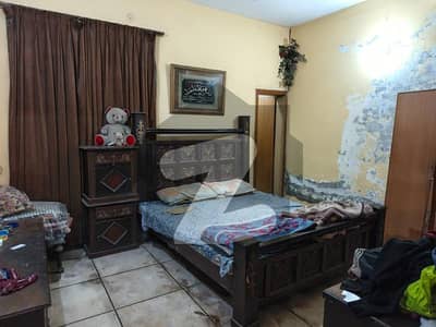 جوہر ٹاؤن فیز 1 جوہر ٹاؤن,لاہور میں 3 کمروں کا 5 مرلہ مکان 2.1 کروڑ میں برائے فروخت۔