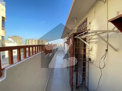 گلستانِِ جوہر ۔ بلاک 14 گلستانِ جوہر,کراچی میں 3 کمروں کا 11 مرلہ پینٹ ہاؤس 2.0 کروڑ میں برائے فروخت۔