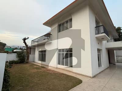 ایف ۔ 8 اسلام آباد میں 4 کمروں کا 18 مرلہ مکان 4.5 لاکھ میں کرایہ پر دستیاب ہے۔ ایف ۔ 8 اسلام آباد میں 4 کمروں کا 18 مرلہ مکان 4.5 لاکھ میں کرایہ پر دستیاب ہے۔