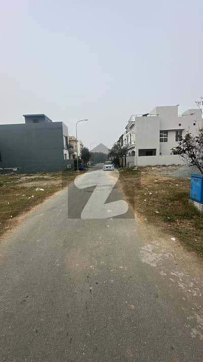 BLOCK E 4MARLA COMMERCIAL PROPERTY FOR SALE IN DHA 9 TOWN LAHORE