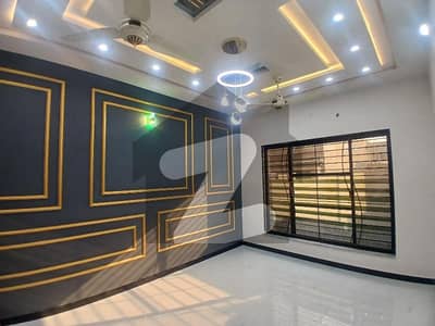 7 Marla Brand new Stylish & Solid House