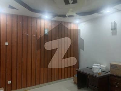 پی ای سی ایچ ایس بلاک 2 پی ای سی ایچ ایس,جمشید ٹاؤن,کراچی میں 8 مرلہ دفتر 1.5 لاکھ میں کرایہ پر دستیاب ہے۔