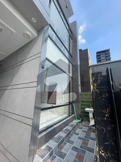 5 Marla Excellent Design House in Lake City Lahore