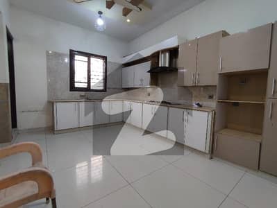 ڈی ایچ اے فیز 8 ڈی ایچ اے ڈیفینس,کراچی میں 6 کمروں کا 1 کنال مکان 7.0 لاکھ میں کرایہ پر دستیاب ہے۔