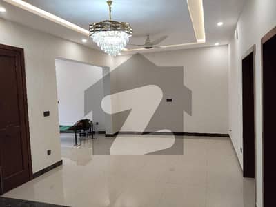 ڈی ۔ 12 اسلام آباد میں 7 کمروں کا 10 مرلہ مکان 3.5 لاکھ میں کرایہ پر دستیاب ہے۔