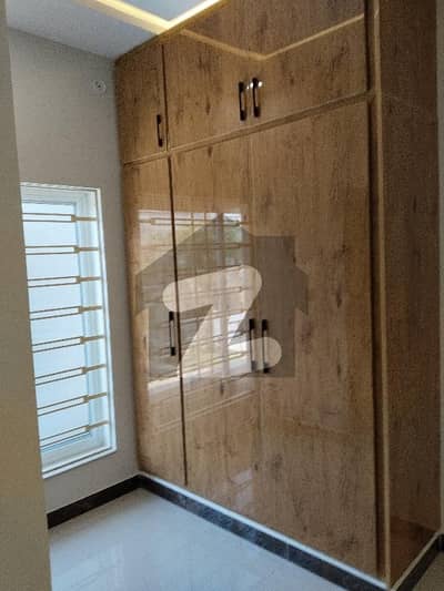 ڈی ۔ 12 اسلام آباد میں 3 کمروں کا 10 مرلہ بالائی پورشن 1.3 لاکھ میں کرایہ پر دستیاب ہے۔