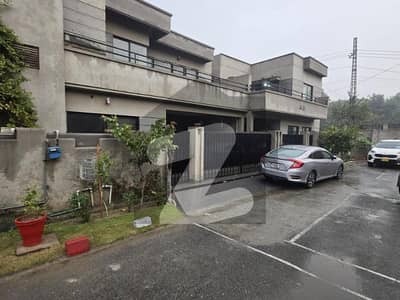 10 MARLA 4BEDROOM HOUSE AVAILABLE FOR SALE WITH GAS IN ASKARI 11 SECTOR A LAHORE CANTT 10 MARLA 4BEDROOM HOUSE AVAILABLE FOR SALE WITH GAS IN ASKARI 11 SECTOR A LAHORE CANTT