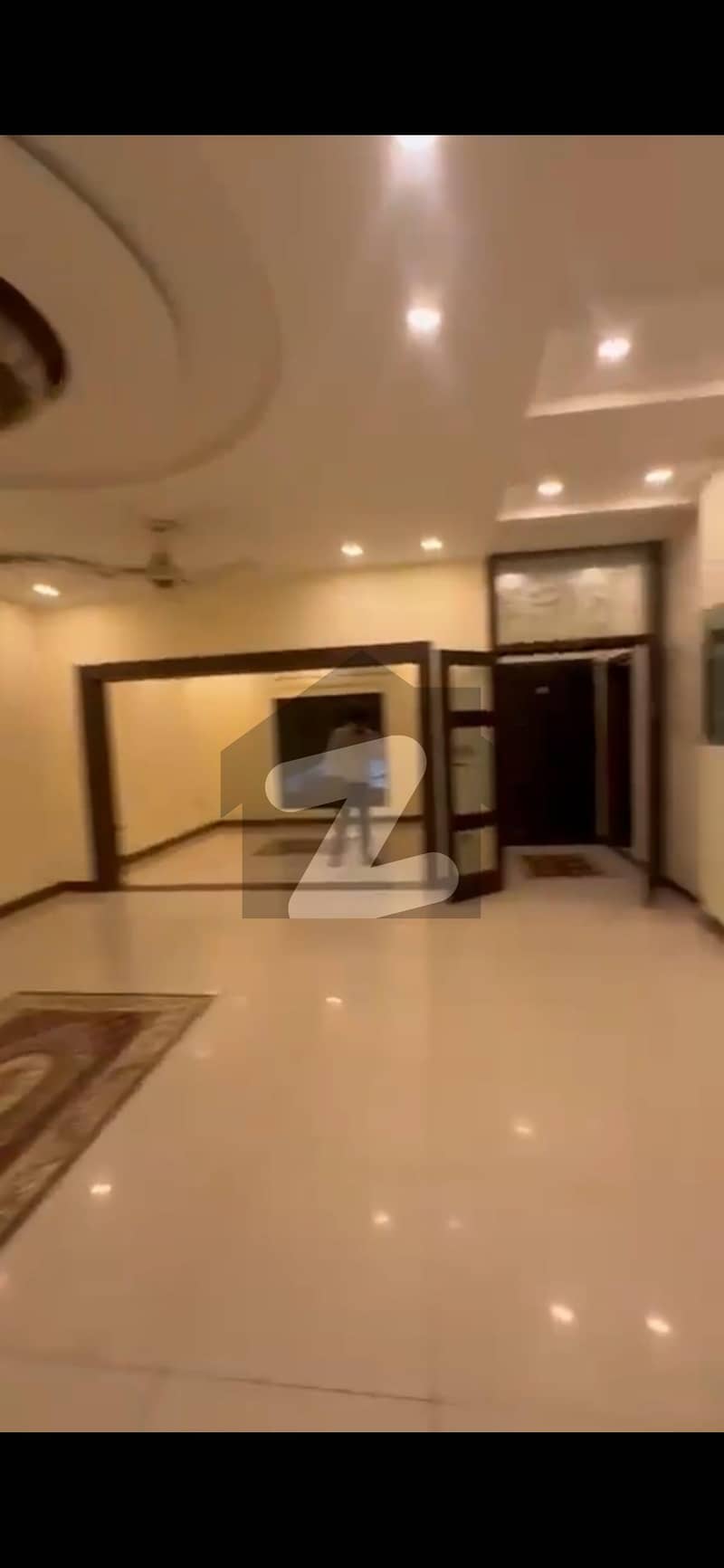 بحریہ ٹاؤن جینیپر بلاک بحریہ ٹاؤن سیکٹر سی,بحریہ ٹاؤن,لاہور میں 5 کمروں کا 10 مرلہ مکان 1.5 لاکھ میں کرایہ پر دستیاب ہے۔ بحریہ ٹاؤن جینیپر بلاک بحریہ ٹاؤن سیکٹر سی,بحریہ ٹاؤن,لاہور میں 5 کمروں کا 10 مرلہ مکان 1.5 لاکھ میں کرایہ پر دستیاب ہے۔