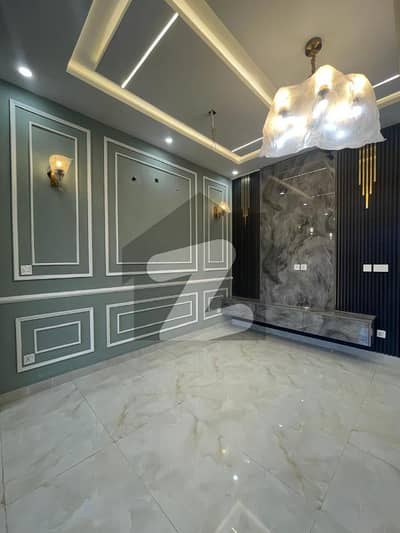 5 Marla Beautiful House for Sale in Lake City M8