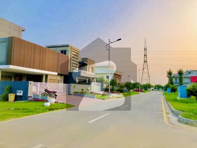 ایم پی سی ایچ ایس - بلاک اے ایم پی سی ایچ ایس ۔ ملٹی گارڈنز,بی ۔ 17,اسلام آباد میں 1 کنال رہائشی پلاٹ 3.0 کروڑ میں برائے فروخت۔