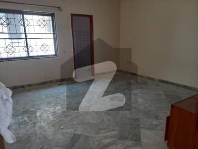1 Kanal Lower Portion For Rent