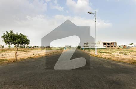 ڈی ایچ اے فیز 7 - بلاک ایکس فیز 7,ڈیفنس (ڈی ایچ اے),لاہور میں 1 کنال رہائشی پلاٹ 3.9 کروڑ میں برائے فروخت۔