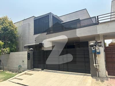 4 Beds Beautiful 10 Marla Villa for Sale in Ex Park View DHA Phase 8 Lahore .