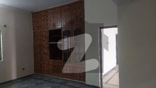 MOHRA NUR ROAD HOUSE 3 BED D. D 15 Marla ZONG OFFICE G. FLOOR OR 1ST FLOOR. 60000
