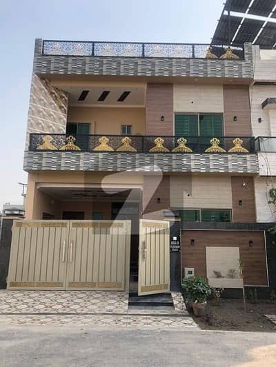5 Marla Brand New Modern Design Lavish House For Sale In Park View City Lahore | For Discounted Price And Original Pictures Download The App "Signature Lands".