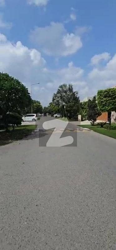 ڈی ایچ اے فیز 5 ڈیفنس (ڈی ایچ اے),لاہور میں 1 کنال رہائشی پلاٹ 7.35 کروڑ میں برائے فروخت۔ ڈی ایچ اے فیز 5 ڈیفنس (ڈی ایچ اے),لاہور میں 1 کنال رہائشی پلاٹ 7.35 کروڑ میں برائے فروخت۔