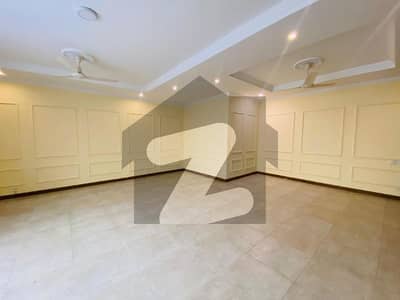 ایف ۔ 7 اسلام آباد میں 8 کمروں کا 1 کنال مکان 14.5 لاکھ میں کرایہ پر دستیاب ہے۔