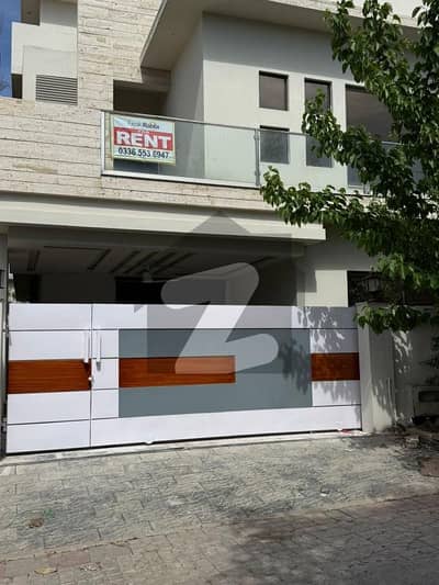 ڈی ایچ اے فیز 2 - سیکٹر ای ڈی ایچ اے ڈیفینس فیز 2,ڈی ایچ اے ڈیفینس,اسلام آباد میں 5 کمروں کا 10 مرلہ مکان 2.5 لاکھ میں کرایہ پر دستیاب ہے۔