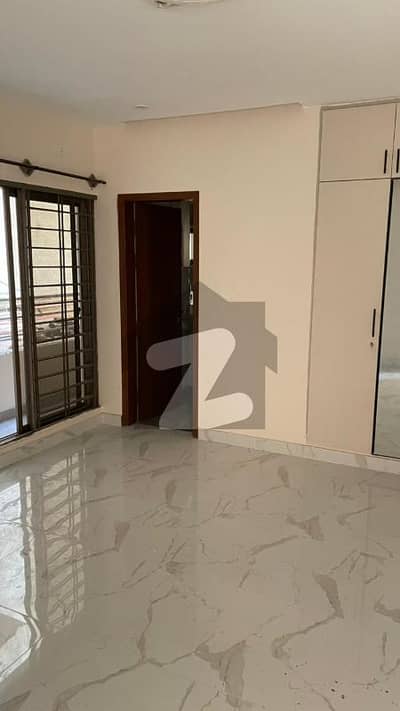 عسکری 6 ملیر کنٹونمنٹ,کینٹ,کراچی میں 4 کمروں کا 13 مرلہ فلیٹ 90.0 ہزار میں کرایہ پر دستیاب ہے۔ عسکری 6 ملیر کنٹونمنٹ,کینٹ,کراچی میں 4 کمروں کا 13 مرلہ فلیٹ 90.0 ہزار میں کرایہ پر دستیاب ہے۔