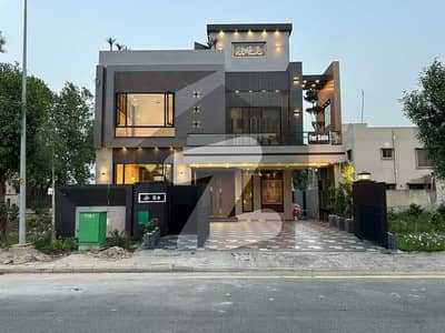 10 Marla Residential House For Sale In Quaid Block, Nearby Commercial Market, School, Mosque and Health Care Canter
