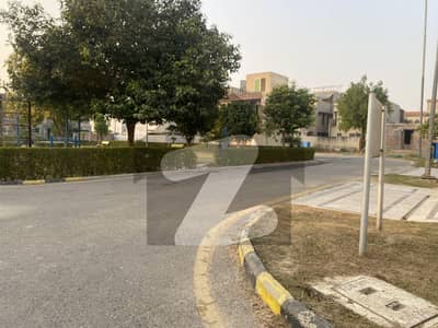 بحریہ نشیمن ۔ سن فلاور بحریہ نشیمن,لاہور میں 5 مرلہ رہائشی پلاٹ 50.0 لاکھ میں برائے فروخت۔