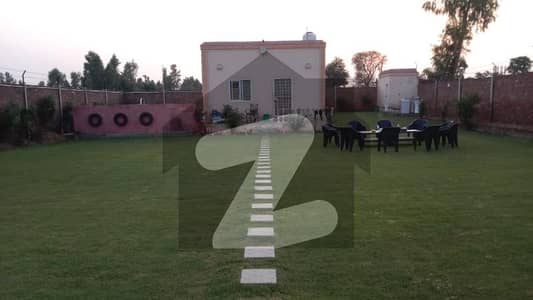 سوئے-اے-اصل روڈ لاہور میں 3 کنال فارم ہاؤس 1.85 کروڑ میں برائے فروخت۔