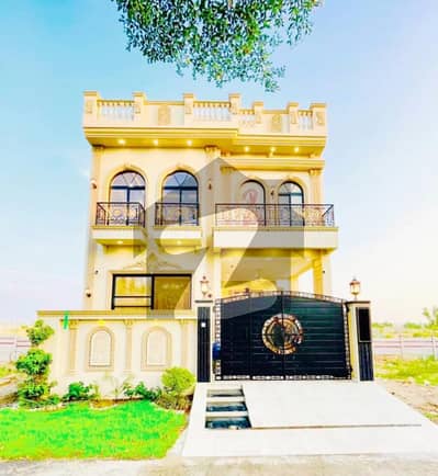 5 MARLA MODERN HOUSE FOR RENT IN DHA 9 TOWN.