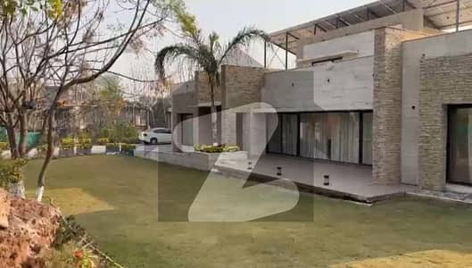 ناول فارمز ہاؤسنگ سکیم اسلام آباد میں 5 کمروں کا 8 کنال فارم ہاؤس 6.0 لاکھ میں کرایہ پر دستیاب ہے۔