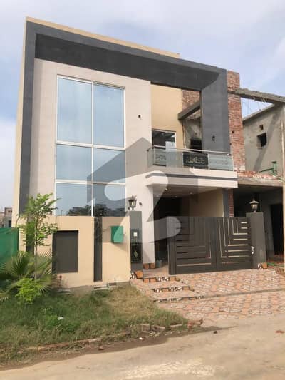 او ایل سی ۔ بلاک اے اوورسیز لو کاسٹ,بحریہ آرچرڈ فیز 2,بحریہ آرچرڈ,لاہور میں 3 کمروں کا 5 مرلہ مکان 1.75 کروڑ میں برائے فروخت۔