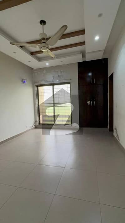 13 Marla Spacious Upper Portion For Rent In DHA Phase 8 Extension Air Avenue With Original Photos