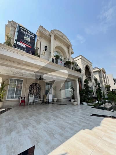 ڈی ایچ اے فیز 6 - بلاک جی فیز 6,ڈیفنس (ڈی ایچ اے),لاہور میں 7 کمروں کا 2 کنال مکان 65.0 کروڑ میں برائے فروخت۔