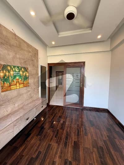 First Floor Park Facing 3 Bedrooms Apartment For Rent