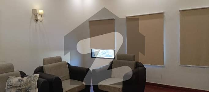 صبا کمرشل ایریا ڈی ایچ اے فیز 5,ڈی ایچ اے ڈیفینس,کراچی میں 5 کمروں کا 2 کنال مکان 8.5 لاکھ میں کرایہ پر دستیاب ہے۔